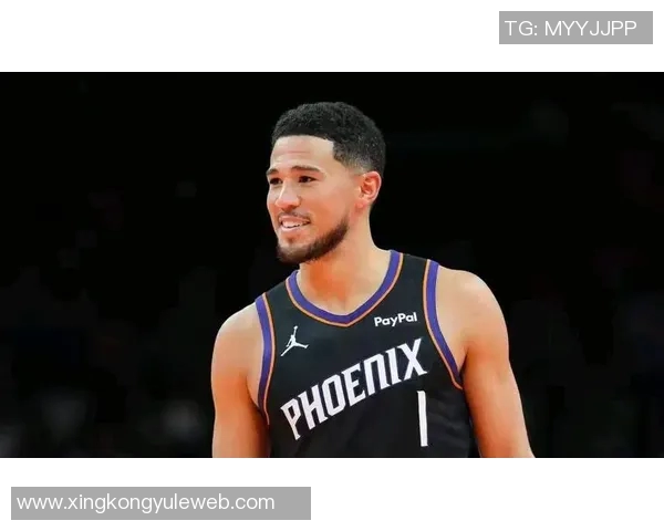 布克称赞格林阿伦为进攻核心我们始终保持下一个顶上来的心态 布克称赞格林阿伦为进攻核心我们始终保持下一个顶上来的心态