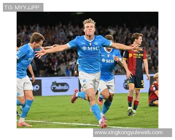 丹麦主帅赞霍伊伦在那不勒斯表现出色队友们乐于给予支持与帮助 丹麦主帅赞霍伊伦在那不勒斯表现出色队友们乐于给予支持与帮助